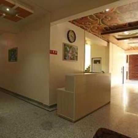 Anamsa Residency Hotel Vrindavan Bagian luar foto