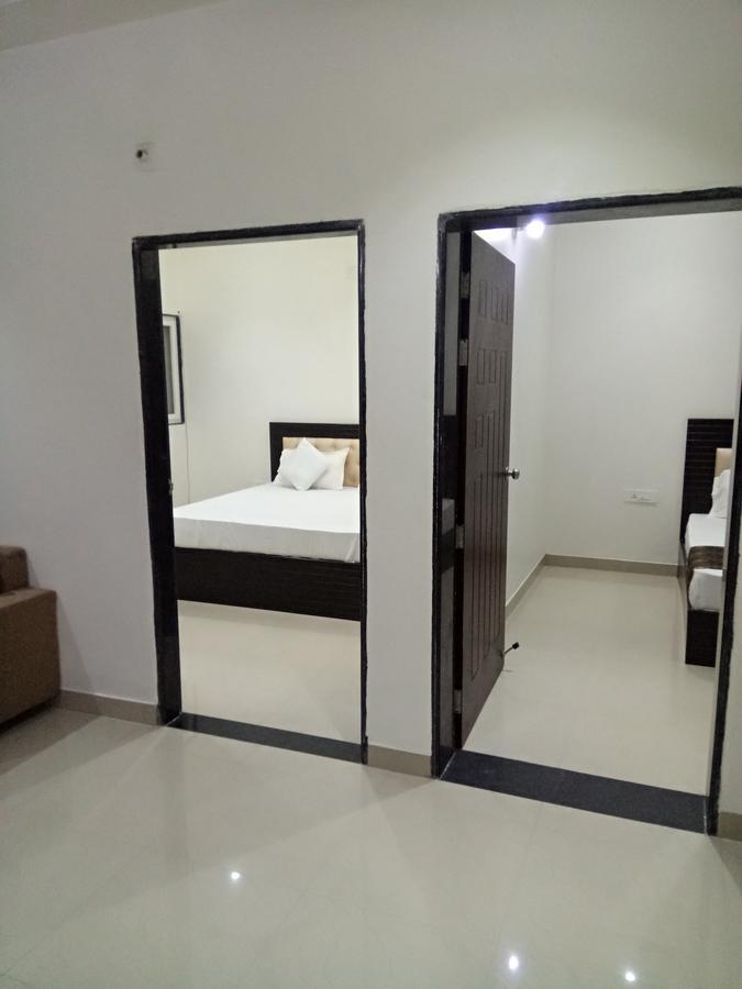 Anamsa Residency Hotel Vrindavan Bagian luar foto